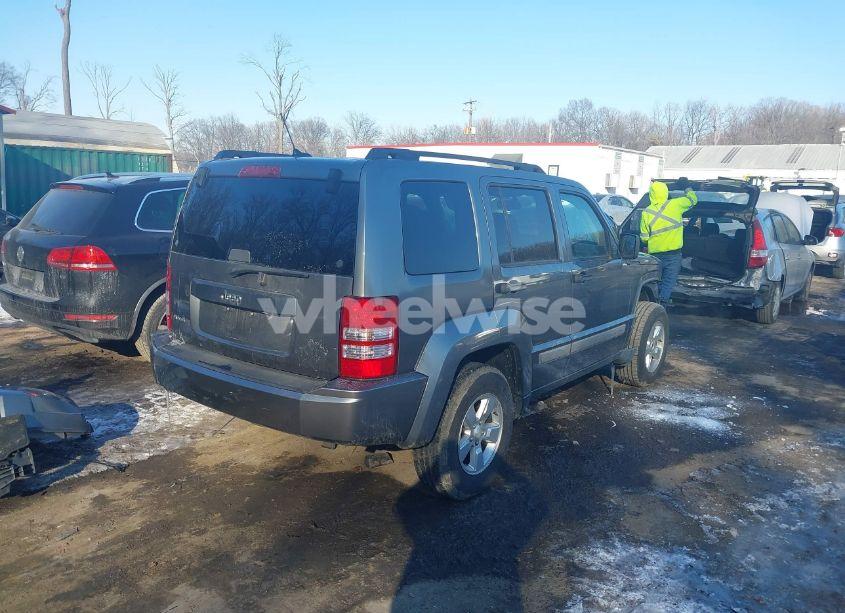 Photo 4 of 2012 Jeep Liberty SPORT (VIN 1C4PJMAK8CW146585)