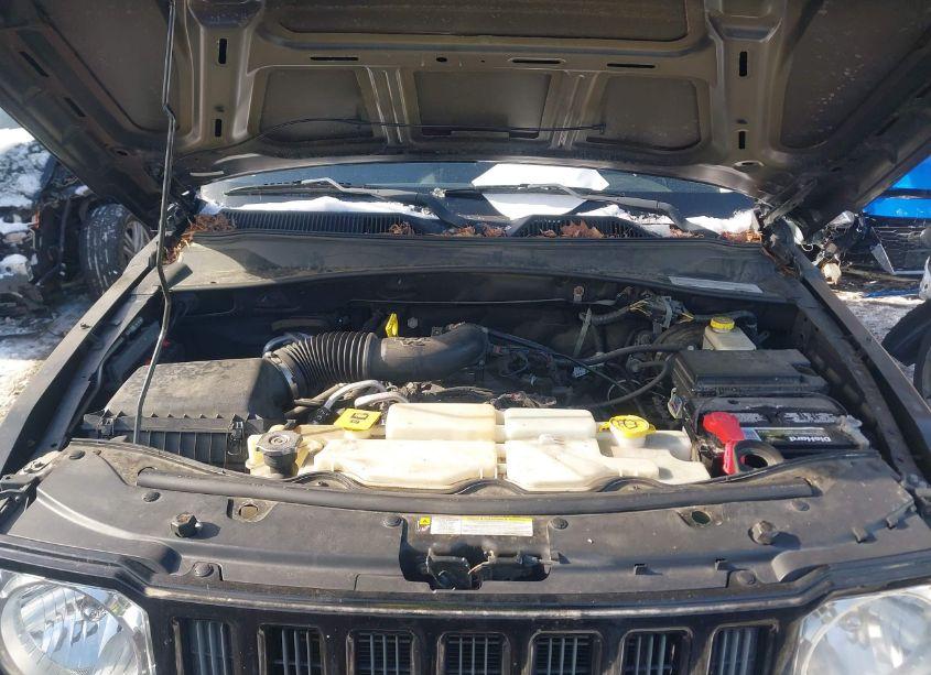 Photo 10 of 2012 Jeep Liberty SPORT (VIN 1C4PJMAK8CW164164)