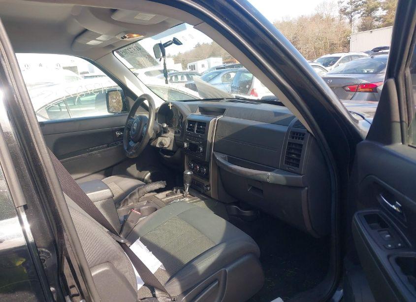 Photo 5 of 2012 Jeep Liberty SPORT (VIN 1C4PJMAK8CW164164)