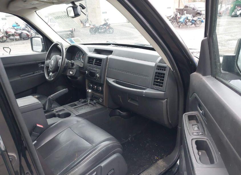 Photo 5 of 2012 Jeep Liberty SPORT (VIN 1C4PJMAK8CW192465)