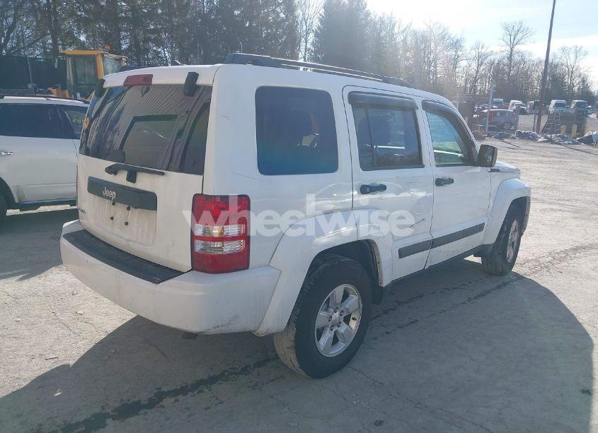 Photo 4 of 2012 Jeep Liberty SPORT (VIN 1C4PJMAK9CW153965)