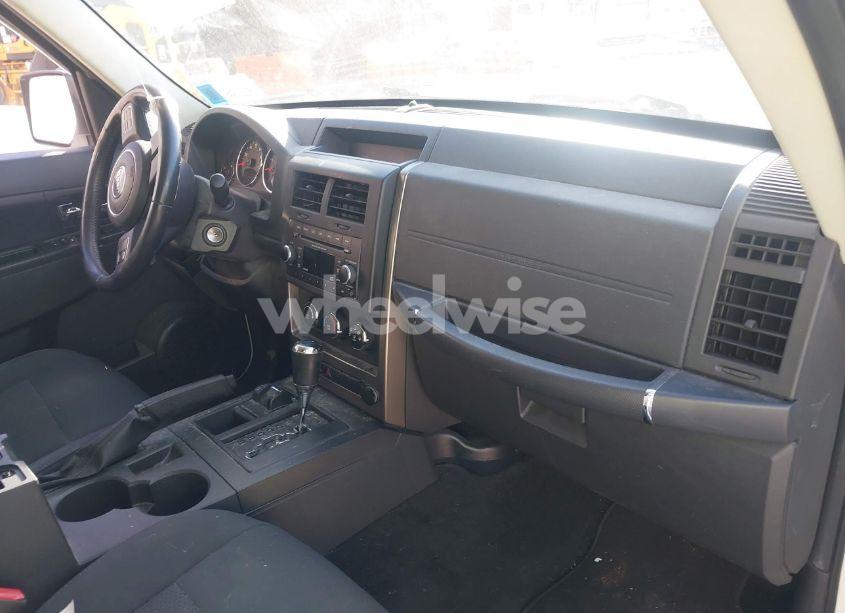 Photo 5 of 2012 Jeep Liberty SPORT (VIN 1C4PJMAK9CW153965)