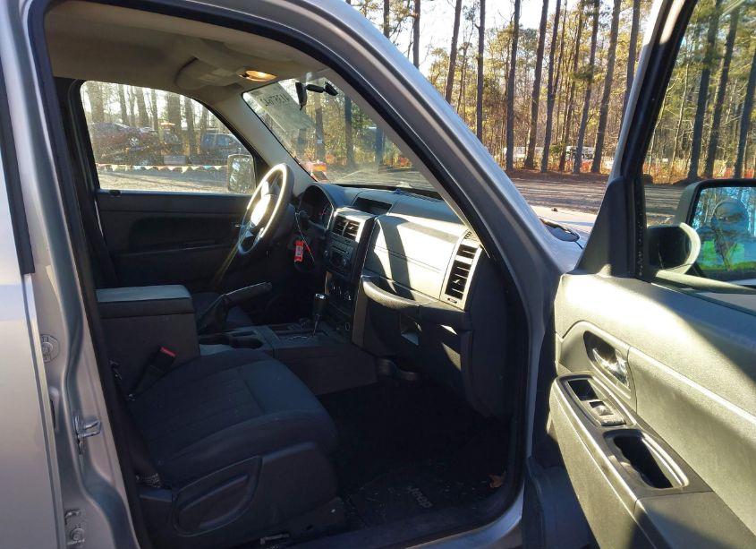 Photo 5 of 2012 Jeep Liberty SPORT (VIN 1C4PJMAKXCW110302)