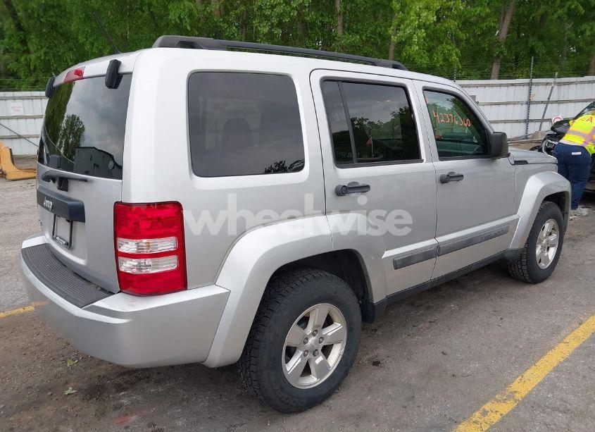 Photo 4 of 2012 Jeep Liberty SPORT (VIN 1C4PJMAKXCW118660)