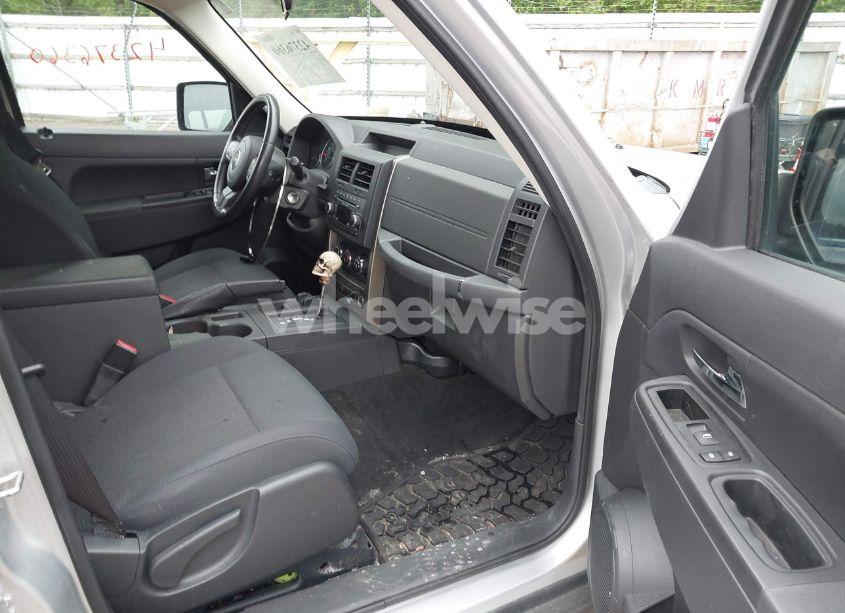 Photo 5 of 2012 Jeep Liberty SPORT (VIN 1C4PJMAKXCW118660)