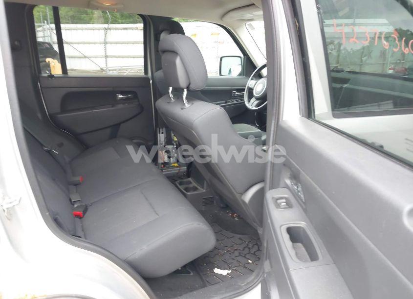 Photo 8 of 2012 Jeep Liberty SPORT (VIN 1C4PJMAKXCW118660)