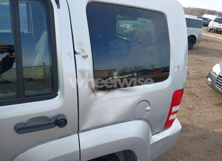 Photo 6 of 2012 Jeep Liberty SPORT (VIN 1C4PJMAKXCW133658)