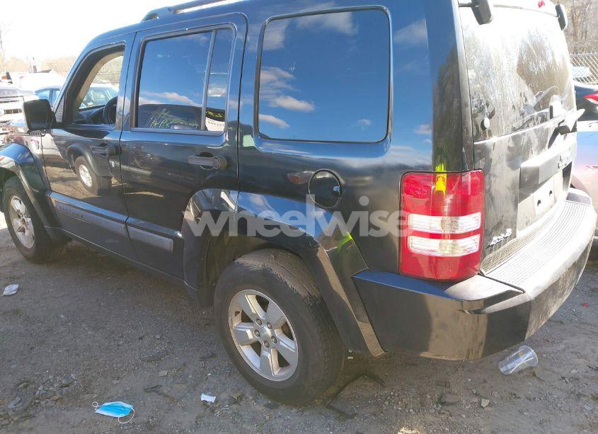 Photo 3 of 2012 Jeep Liberty SPORT (VIN 1C4PJMAKXCW139704)