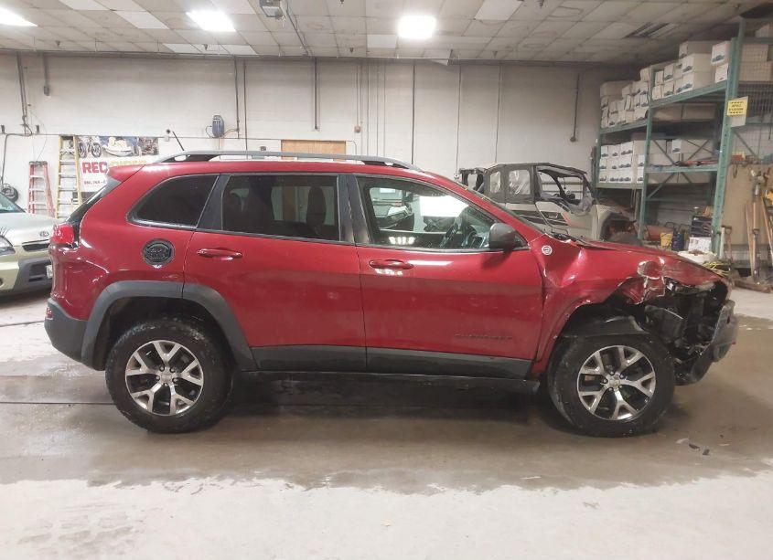 Photo 13 of 2015 Jeep Cherokee TRAILHAWK (VIN 1C4PJMBB0FW512509)