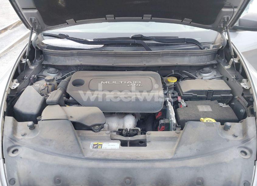 Photo 10 of 2015 Jeep Cherokee TRAILHAWK (VIN 1C4PJMBB1FW570984)