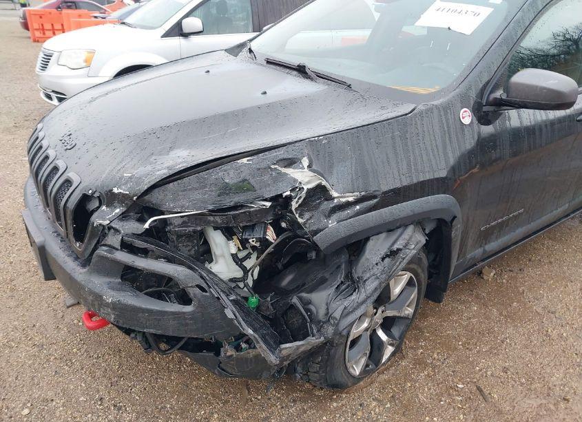 Photo 6 of 2014 Jeep Cherokee TRAILHAWK (VIN 1C4PJMBB2EW216017)