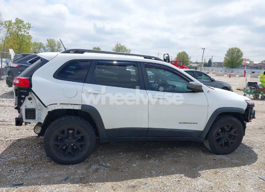 Photo 14 of 2014 Jeep Cherokee (VIN 1C4PJMBB2EW309183)