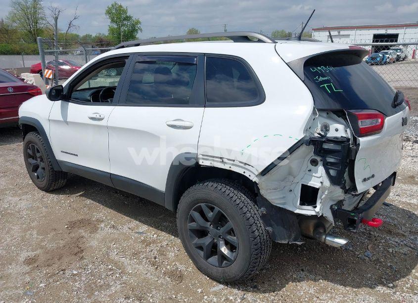 Photo 3 of 2014 Jeep Cherokee (VIN 1C4PJMBB2EW309183)