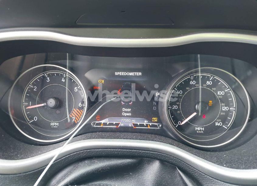 Photo 7 of 2014 Jeep Cherokee (VIN 1C4PJMBB2EW309183)