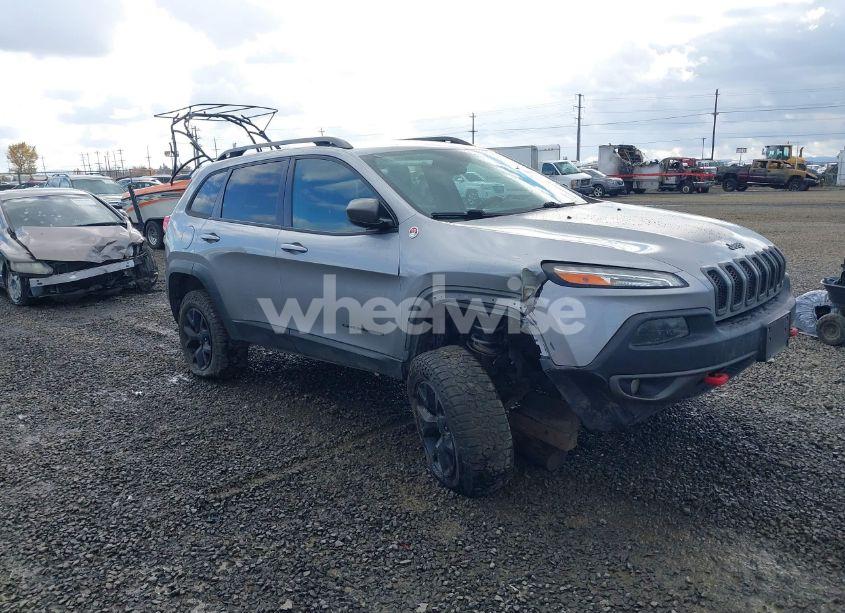 2015 Jeep Cherokee TRAILHAWK (VIN 1C4PJMBB2FW635695) main photo