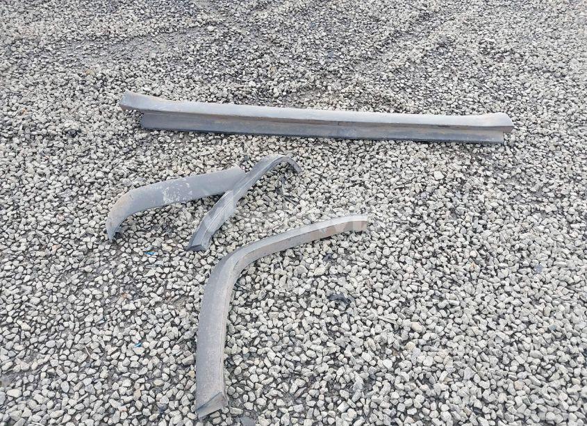 Photo 12 of 2015 Jeep Cherokee TRAILHAWK (VIN 1C4PJMBB2FW635695)