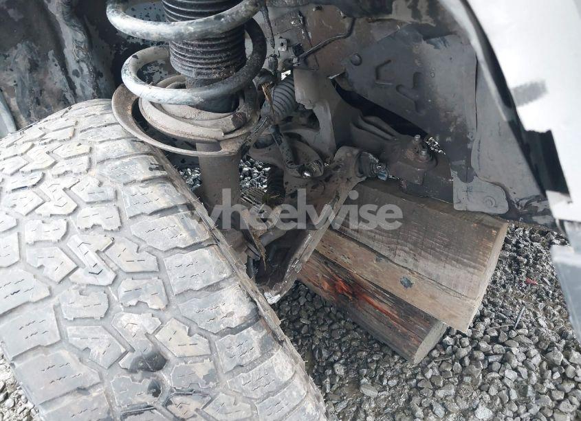 Photo 18 of 2015 Jeep Cherokee TRAILHAWK (VIN 1C4PJMBB2FW635695)