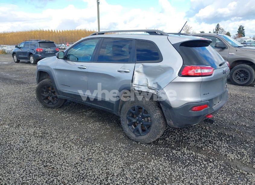 Photo 3 of 2015 Jeep Cherokee TRAILHAWK (VIN 1C4PJMBB2FW635695)