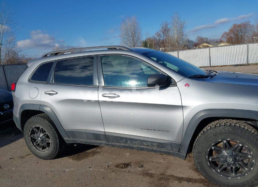 Photo 13 of 2017 Jeep Cherokee TRAILHAWK 4X4 (VIN 1C4PJMBB2HW517276)
