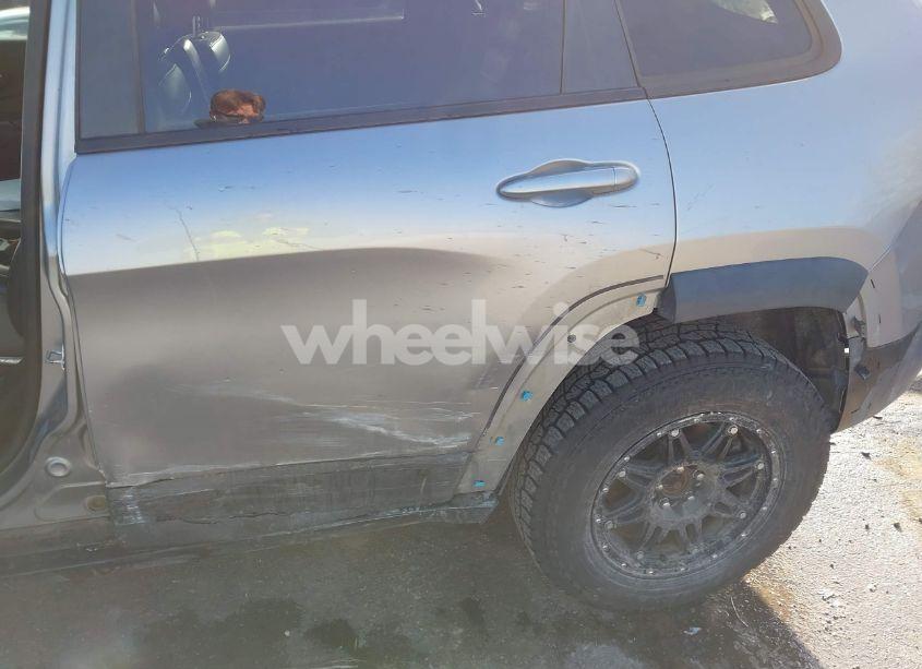 Photo 6 of 2017 Jeep Cherokee TRAILHAWK 4X4 (VIN 1C4PJMBB2HW517276)