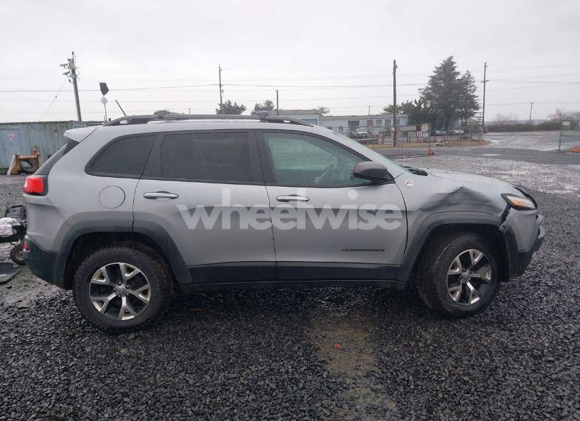 Photo 13 of 2014 Jeep Cherokee TRAILHAWK (VIN 1C4PJMBB3EW222747)