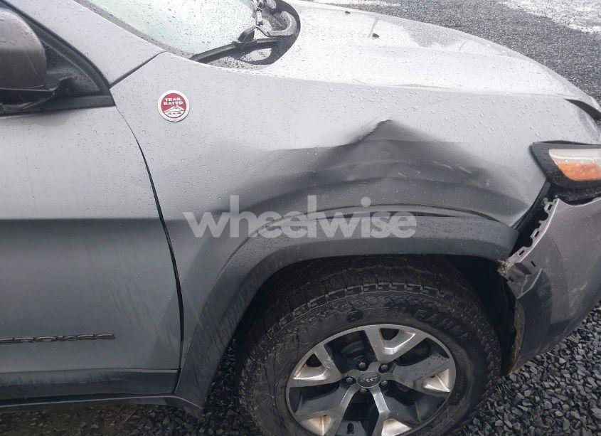 Photo 19 of 2014 Jeep Cherokee TRAILHAWK (VIN 1C4PJMBB3EW222747)