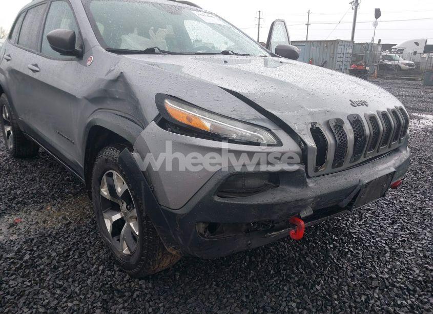 Photo 6 of 2014 Jeep Cherokee TRAILHAWK (VIN 1C4PJMBB3EW222747)