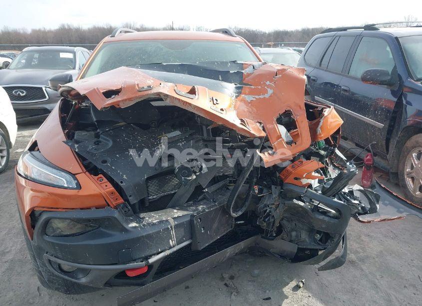 Photo 12 of 2015 Jeep Cherokee TRAILHAWK (VIN 1C4PJMBB3FW642266)