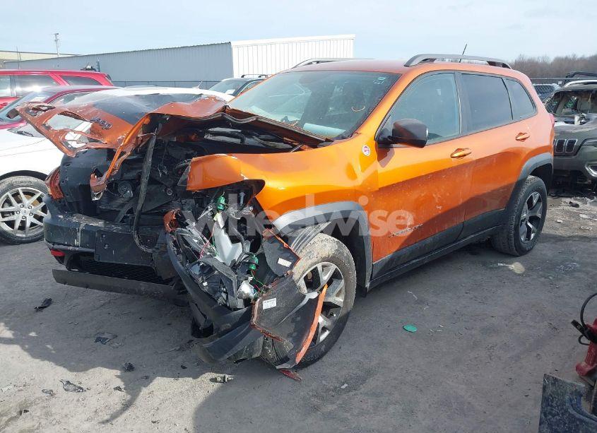 Photo 2 of 2015 Jeep Cherokee TRAILHAWK (VIN 1C4PJMBB3FW642266)