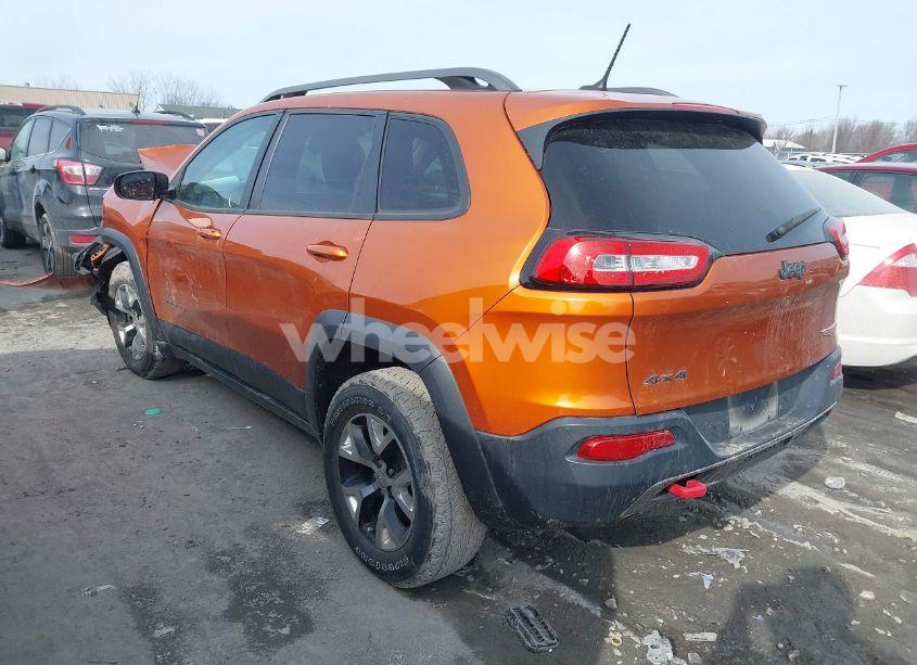 Photo 3 of 2015 Jeep Cherokee TRAILHAWK (VIN 1C4PJMBB3FW642266)
