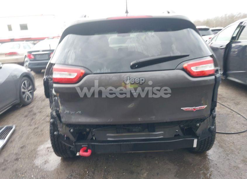 Photo 16 of 2018 Jeep Cherokee TRAILHAWK 4X4 (VIN 1C4PJMBB3JD516090)