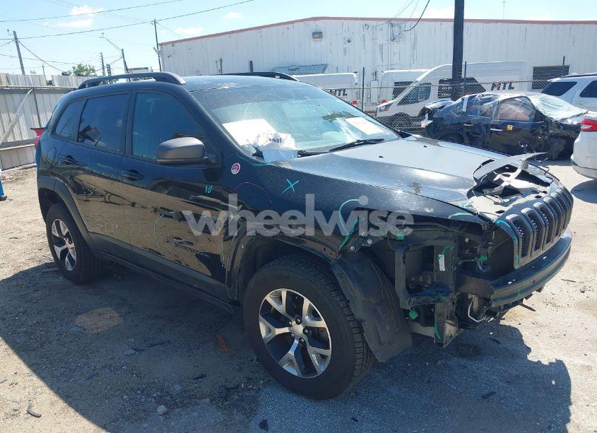 2018 Jeep Cherokee TRAILHAWK 4X4 (VIN 1C4PJMBB4JD567422) main photo