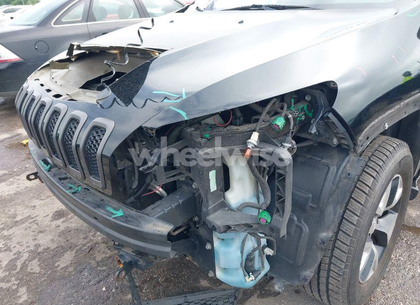 Photo 6 of 2018 Jeep Cherokee TRAILHAWK 4X4 (VIN 1C4PJMBB4JD567422)