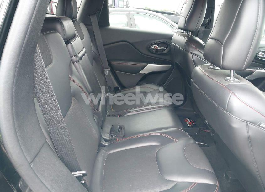 Photo 8 of 2018 Jeep Cherokee TRAILHAWK 4X4 (VIN 1C4PJMBB4JD567422)