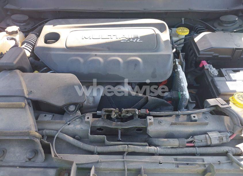 Photo 10 of 2015 Jeep Cherokee TRAILHAWK (VIN 1C4PJMBB6FW660454)