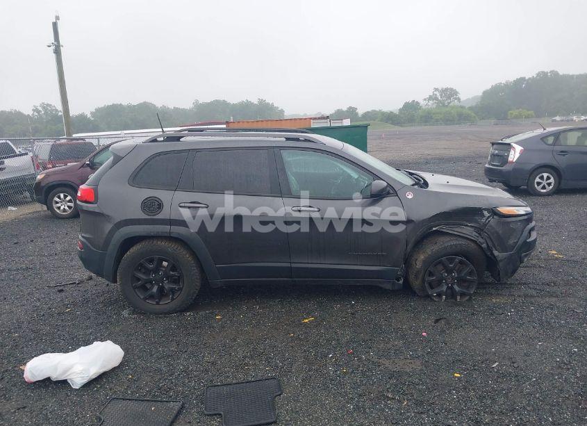 Photo 13 of 2016 Jeep Cherokee TRAILHAWK (VIN 1C4PJMBB6GW109894)