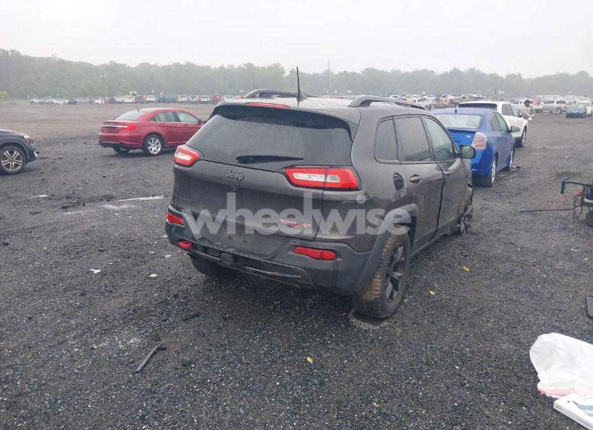 Photo 4 of 2016 Jeep Cherokee TRAILHAWK (VIN 1C4PJMBB6GW109894)