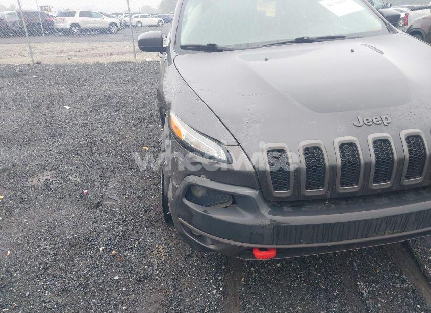Photo 6 of 2016 Jeep Cherokee TRAILHAWK (VIN 1C4PJMBB6GW109894)