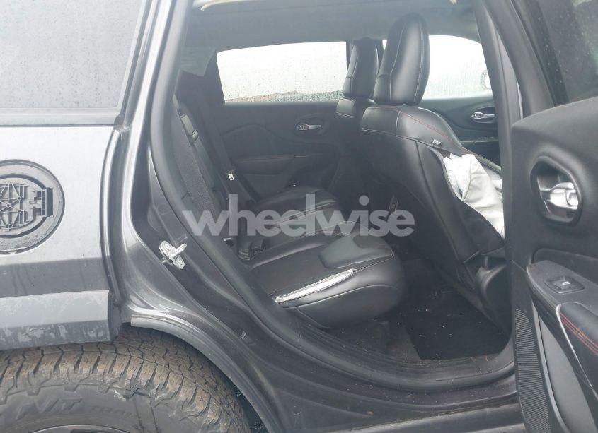 Photo 8 of 2016 Jeep Cherokee TRAILHAWK (VIN 1C4PJMBB6GW109894)