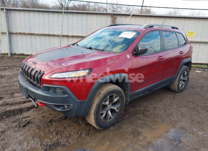 Photo 2 of 2015 Jeep Cherokee (VIN 1C4PJMBB7FW606225)