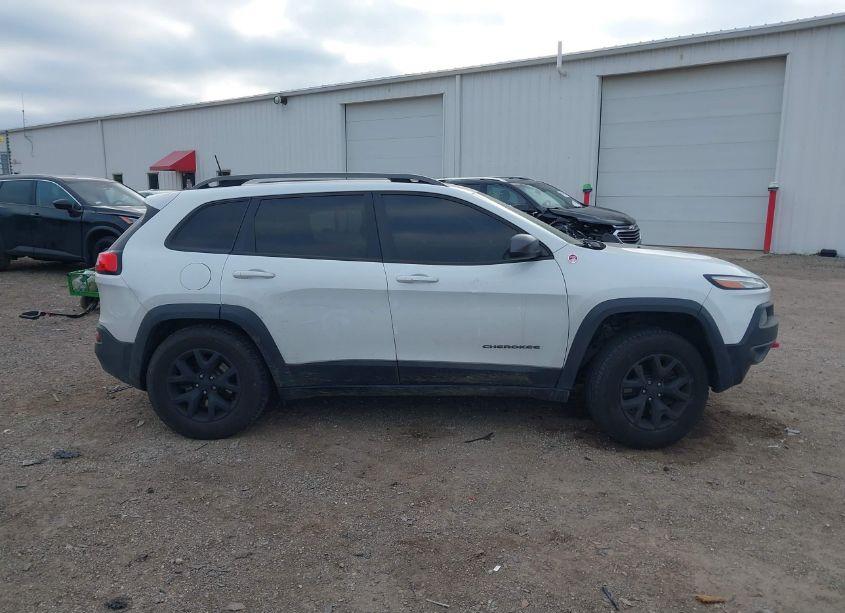 Photo 13 of 2016 Jeep Cherokee TRAILHAWK (VIN 1C4PJMBB7GW373335)