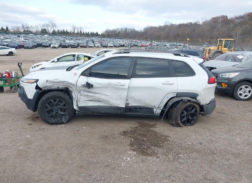 Photo 14 of 2016 Jeep Cherokee TRAILHAWK (VIN 1C4PJMBB7GW373335)