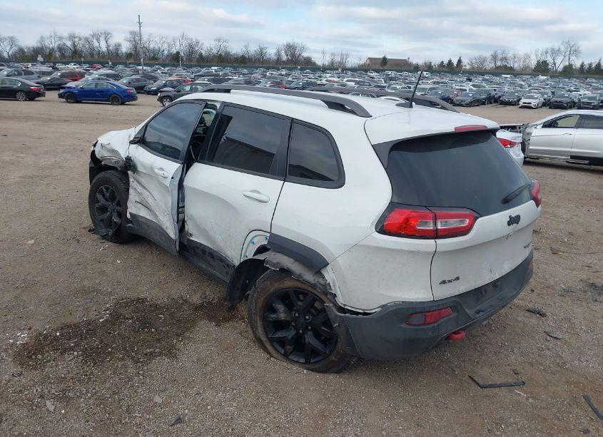 Photo 3 of 2016 Jeep Cherokee TRAILHAWK (VIN 1C4PJMBB7GW373335)
