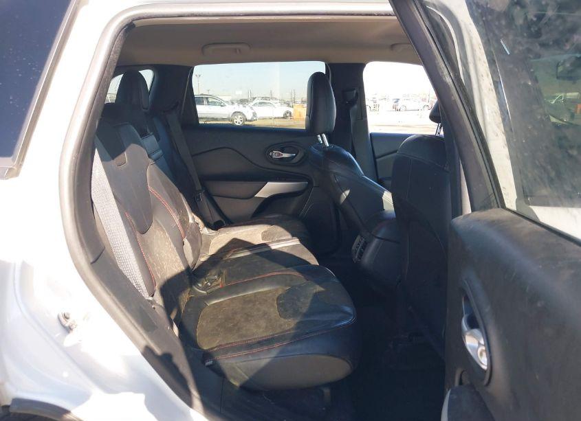 Photo 8 of 2017 Jeep Cherokee TRAILHAWK 4X4 (VIN 1C4PJMBB7HW605711)