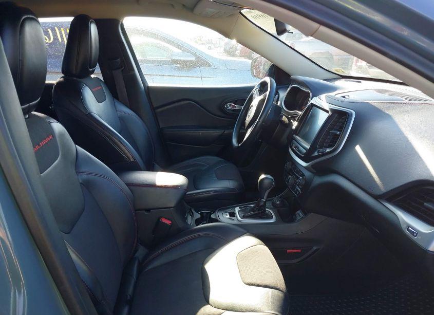 Photo 5 of 2014 Jeep Cherokee TRAILHAWK (VIN 1C4PJMBB8EW280868)