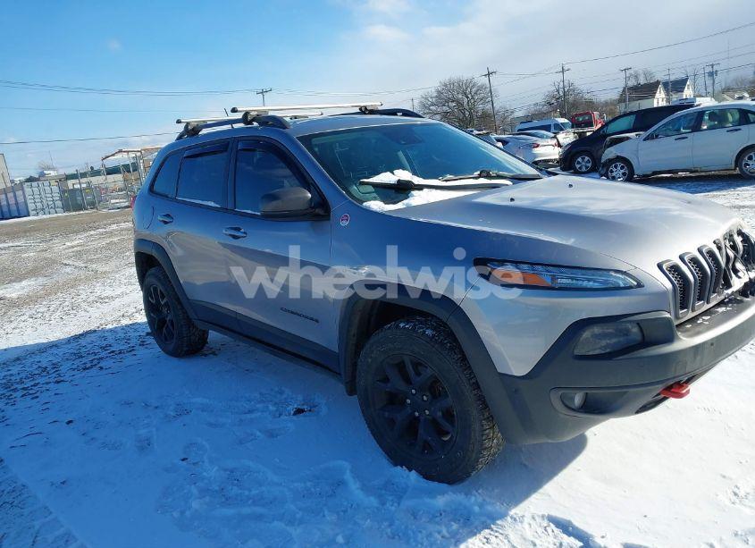2015 Jeep Cherokee (VIN 1C4PJMBB9FW624791) main photo