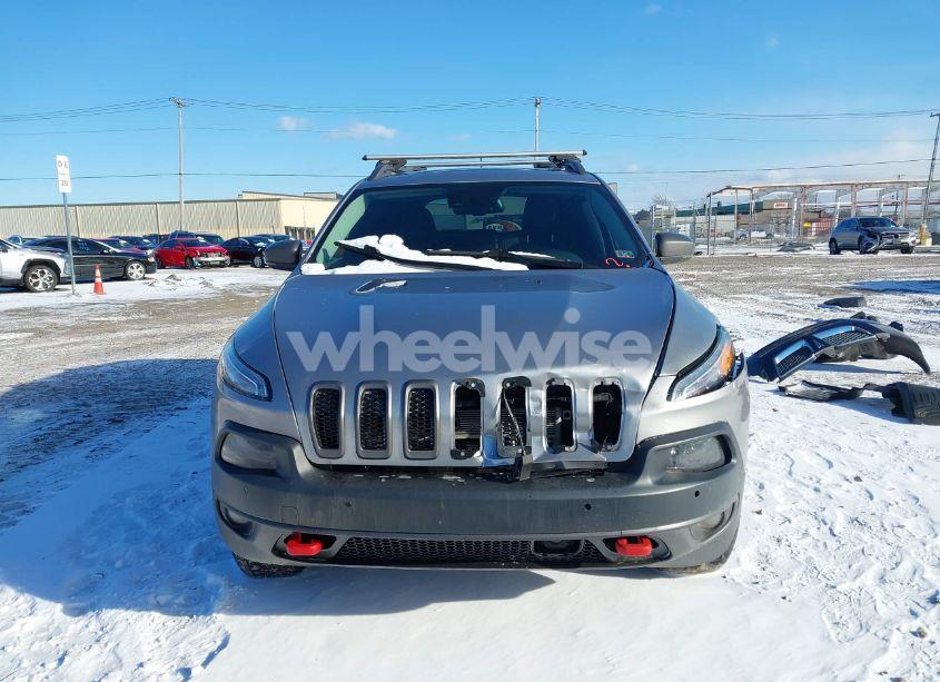 Photo 13 of 2015 Jeep Cherokee (VIN 1C4PJMBB9FW624791)