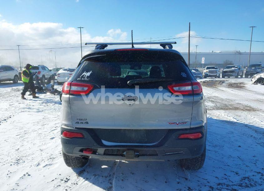 Photo 17 of 2015 Jeep Cherokee (VIN 1C4PJMBB9FW624791)