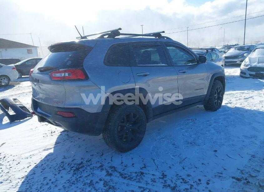 Photo 4 of 2015 Jeep Cherokee (VIN 1C4PJMBB9FW624791)