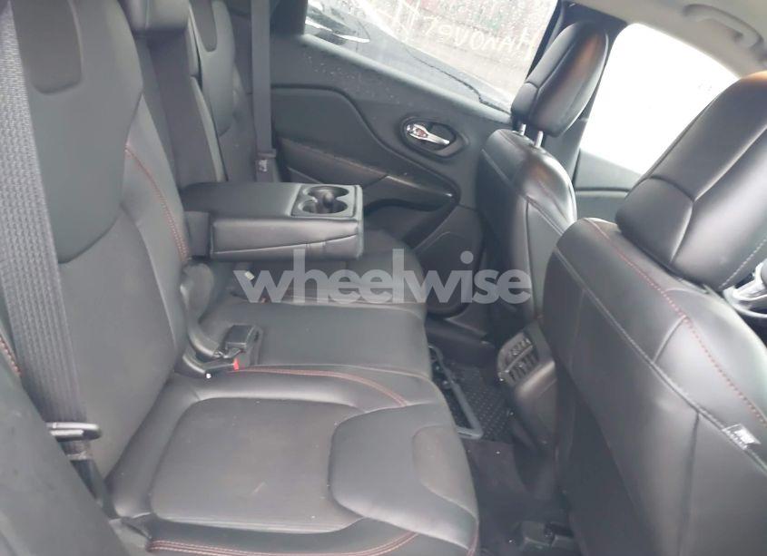 Photo 8 of 2017 Jeep Cherokee TRAILHAWK 4X4 (VIN 1C4PJMBB9HW551506)